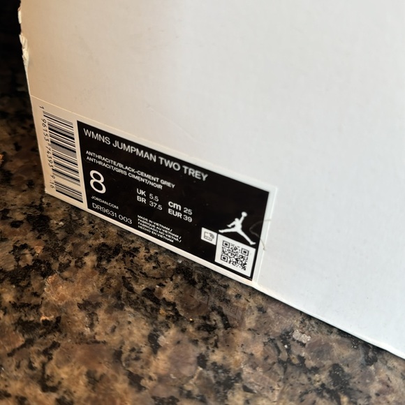 Air Jordan 12 Retro jumpman Two Trey EUC 5.5Y - Picture 14 of 17